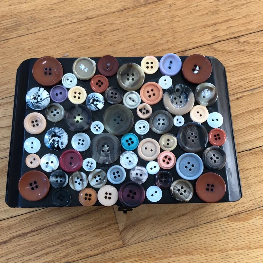 Vintage Cigar/Button Box